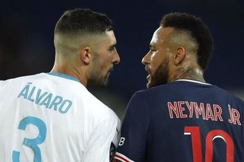 Neymar có thể bị treo giò 7 trận vì lỗi đánh nguội