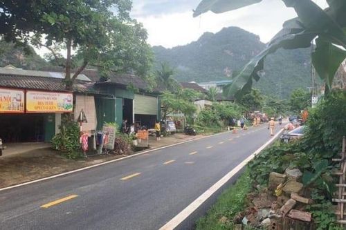 Bị vây bắt, kẻ nghiện ma túy đâm chết công an viên rồi bỏ trốn