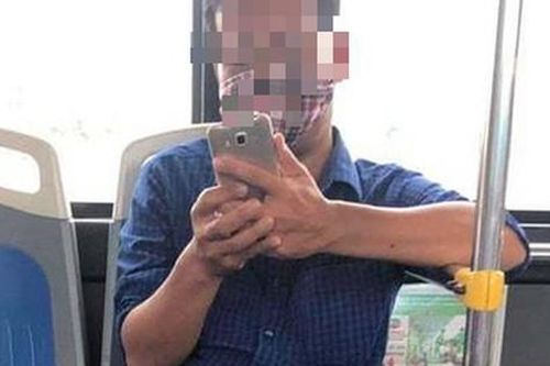 Lộ quá khứ gây sốc của gã đàn ông nhổ nước bọt vào nữ phụ xe buýt