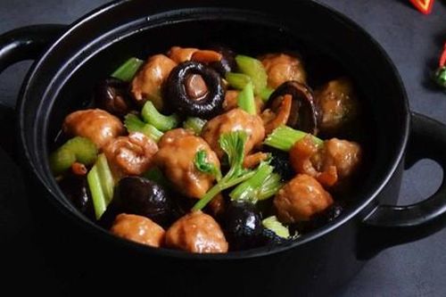 Chả cá đâu chỉ mỗi chiên lên ăn, làm thế này ăn cùng cơm trắng thì ngon số 1 luôn!