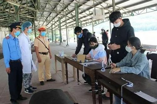 Huế gỡ bỏ kiểm soát người và phương tiện về từ Quảng Nam