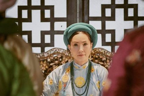 Lương bổng của phi tần nhà Nguyễn