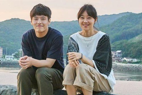 'Khi hoa trà nở' bội thu giải thưởng