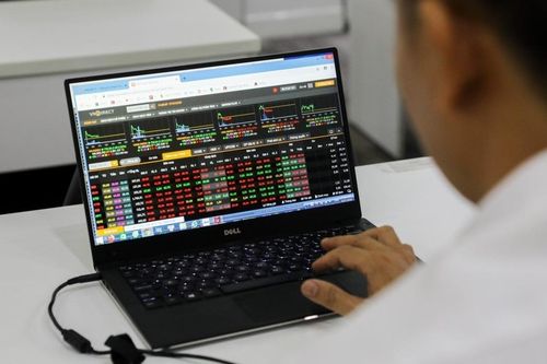 Một cá nhân thao túng giá cổ phiếu, thu lợi hơn 3,3 tỷ đồng