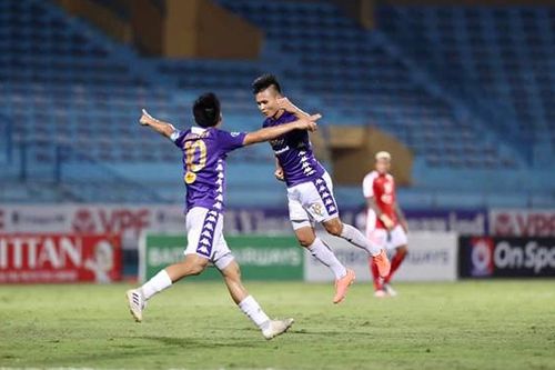 ĐIỂM NHẤN Hà Nội 5-1 TPHCM: Đẳng cấp Quang Hải, Thành Chung là tiền đạo 'xịn'