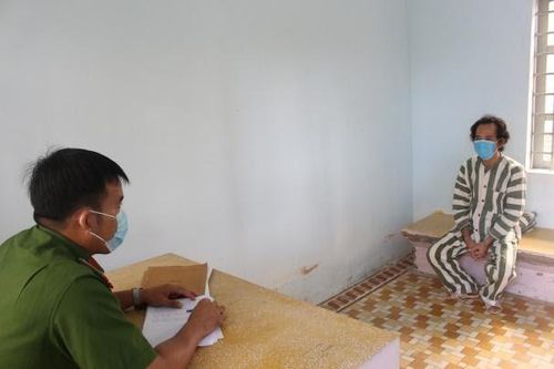 Khởi tố 'yêu râu xanh' hiếp dâm bé gái 13 tuổi