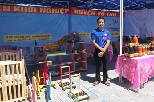 Học nghề cơ khí, chàng trai quê lúa tự mở công ty sản xuất đồ chơi