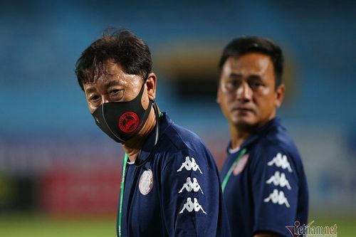 Thầy Chung bênh Bùi Tiến Dũng, đổ lỗi thua do... lịch đấu
