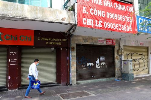 Hàng loạt cửa hàng ở TP Hồ Chí Minh phải đóng cửa do ế ẩm