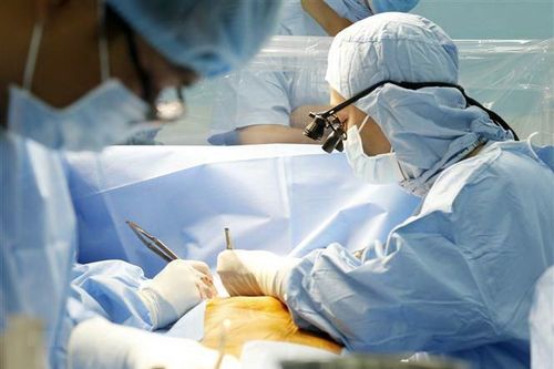 Bệnh viện quận Thủ Đức thực hiện ca phẫu thuật tim kỹ thuật cao