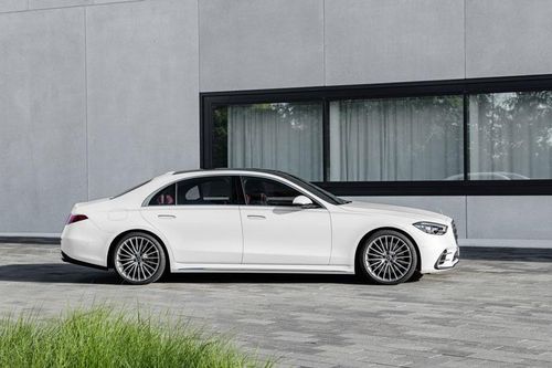 Mercedes-Benz S-Class 2021 chốt giá hơn 2,5 tỷ đồng
