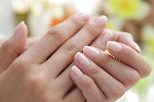 4 dấu hiệu trên móng tay 'chỉ điểm' trong người bạn đang có mầm bệnh