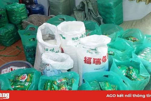 Bắt 2 vợ chồng sản xuất trà, bột ngọt giả nhiều nhãn mác