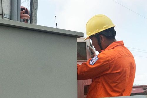 Ngành điện hạn chế thu tiền mặt