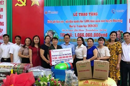 Support more than 1 billion VND for part-boarding school for preschool children in Dakrong district