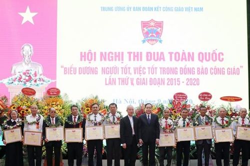 Lan tỏa những gương sáng trong đồng bào công giáo