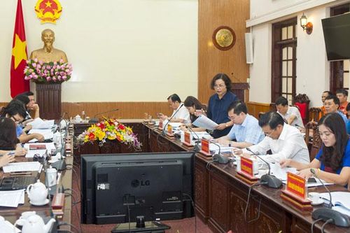 Hoàn thiện cơ chế, chính sách phát triển doanh nghiệp ứng dụng công nghệ cao