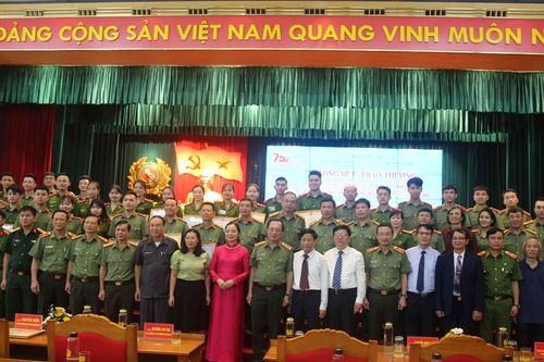 Trao giải cuộc thi Đại sứ Văn hóa đọc và thi sáng tác tranh hội họa về CAND