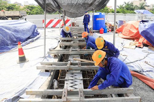 Toàn cảnh cầu cạn đoạn Mai Dịch - Nam Thăng Long trước ngày thông xe