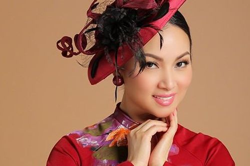 Có khối tài sản hơn 1 tỷ đôla nhưng ca sĩ giàu nhất Việt Nam lại không chuộng diện đồ hiệu