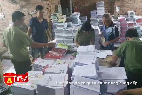 Hà Nội: Phát hiện hàng chục nghìn cuốn sách giáo khoa giả