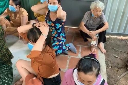 Đánh sập sòng bạc 'quý bà'