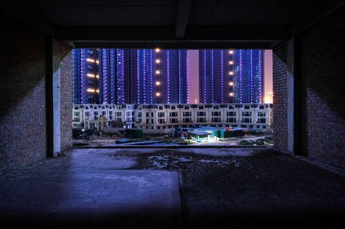 'Hà Nội, thứ Tư, 10h43 phút tối'-Những hình ảnh về Hà Nội màu neon