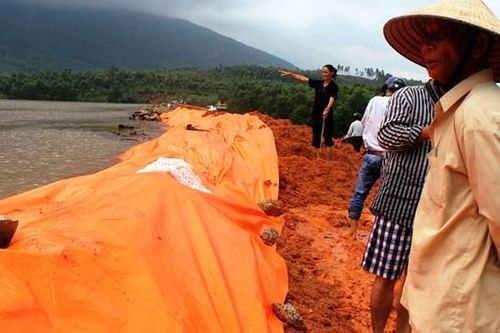 Hồ đập mùa mưa lũ