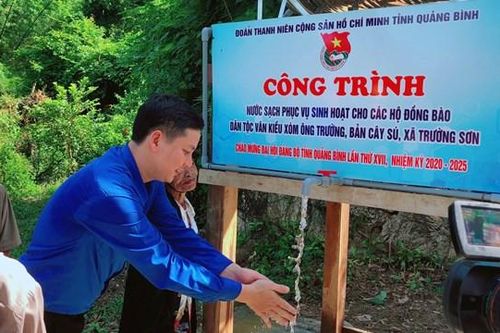 Quảng Bình: Bàn giao công trình nước sinh hoạt cho đồng bào Vân Kiều