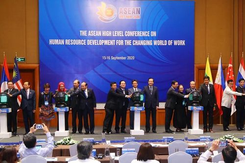 Ra mắt Hội đồng giáo dục nghề nghiệp ASEAN