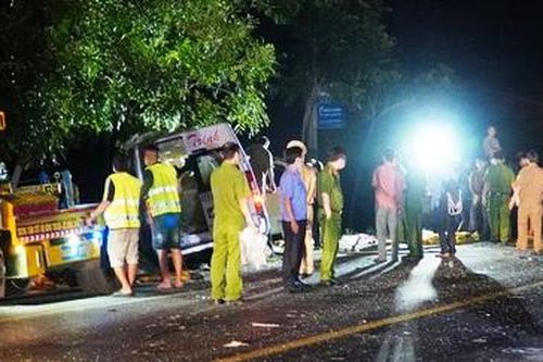 Bình Thuận: Khởi tố tài xế giao xe cho phụ lái gây tai nạn thảm khốc làm 8 người chết