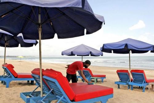 Các khu nghỉ dưỡng ở Phuket, Bali đang thận trọng mở cửa trở lại