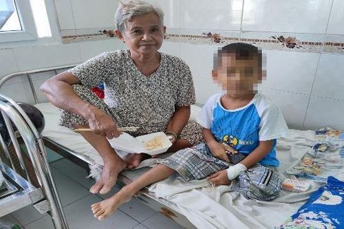 BV Nhi đồng Cần Thơ điều trị thành công cho 3 bé trai bị viêm màng não do tác nhân hiếm gặp