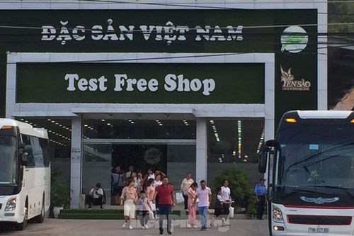 Cận cảnh chuỗi cửa hàng ở Nha Trang xây trái phép chuyên đón khách Trung Quốc