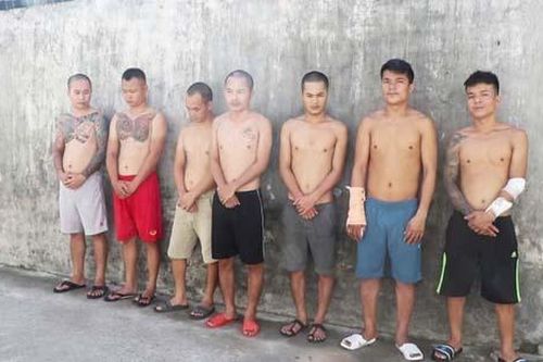 Rủ bạn mang theo hung khí đi giải quyết mâu thuẫn cho em gái