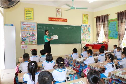 Nhiều nỗi lo khi thực hiện chương trình thay SGK lớp 1 ở Nghệ An