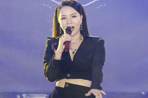 Sao Mai Kiều Dung làm mới 'Chiếc khăn Piêu' theo phong cách nhạc Dance