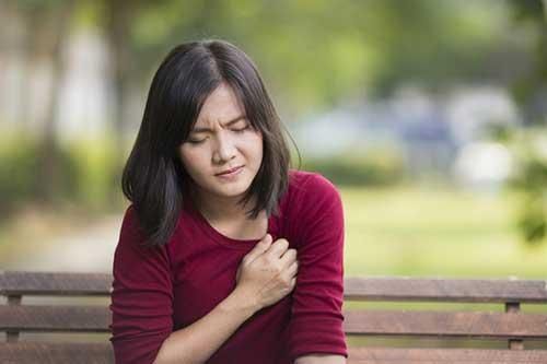 Con dâu hiếm muộn đau đớn cắn môi bật máu khi nghe bố mẹ chồng nói điều này