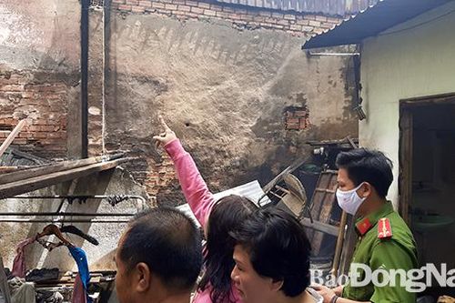 Một ngôi nhà tại TP.Biên Hòa bốc cháy
