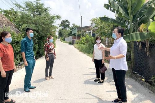 Bí thư chi bộ ấp khéo vận động