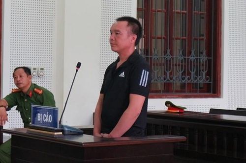 Đưa ma túy để lấy 300 nghìn tiền công, người đàn ông lĩnh 15 năm tù