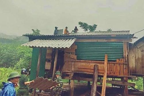 Quảng Bình: 9 người bị thương, 66 người đi rừng chưa thể liên lạc
