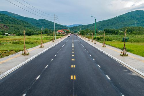 60 ngày đêm thi công đường vào Yên Tử