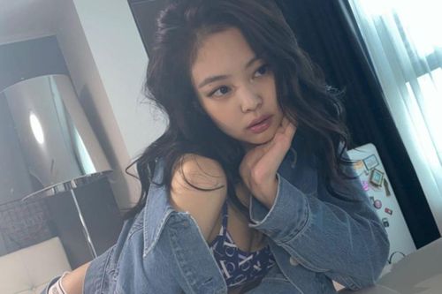5 sao Hàn Quốc mặc đồ màu sắc đẹp nhất