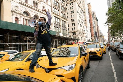Tài xế taxi New York biểu tình đòi giảm nợ