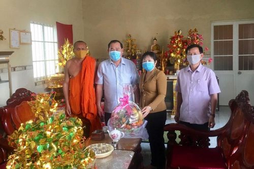 Đồng bào Khmer vui lễ Sen Dolta, an toàn phòng chống dịch