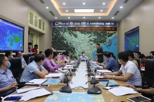 Đã sơ tán gần 35.000 người tránh bão số 5