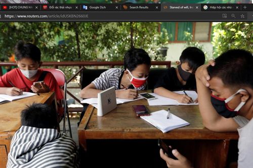 Học sinh Indonesia đổi rác thải nhựa lấy kết nối internet để học trực tuyến
