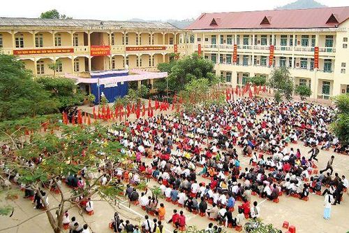 Giải quyết mâu thuẫn, nam sinh lớp 11 bị bạn học đâm trọng thương