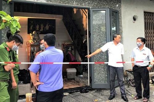 Đà Nẵng: Cháy nhà giữa đêm mưa bão, hai bố con bỏng nặng